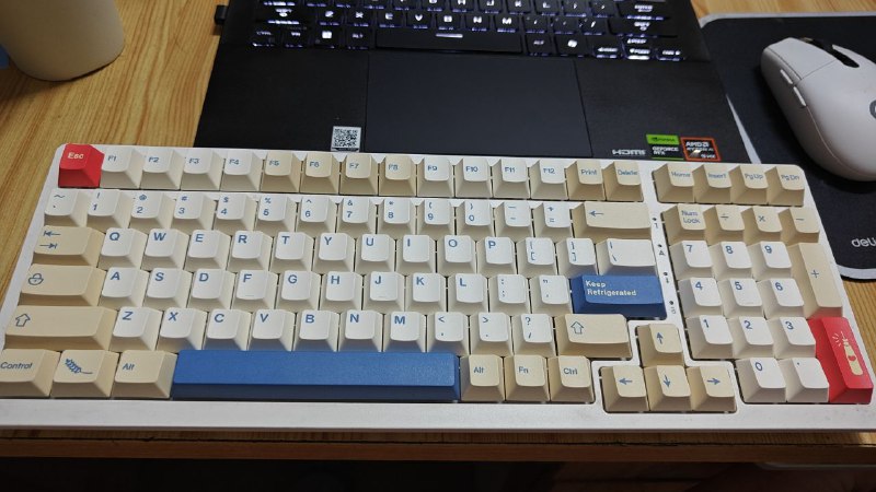 整了个奶油键帽，有点 Nice👍